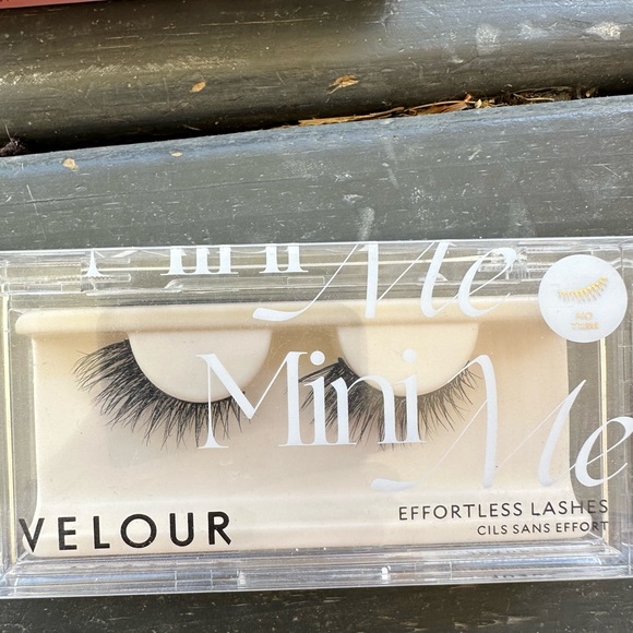 Mini me velour lashes and Tinge shine false lash glue! New! Never used! - Picture 2 of 11
